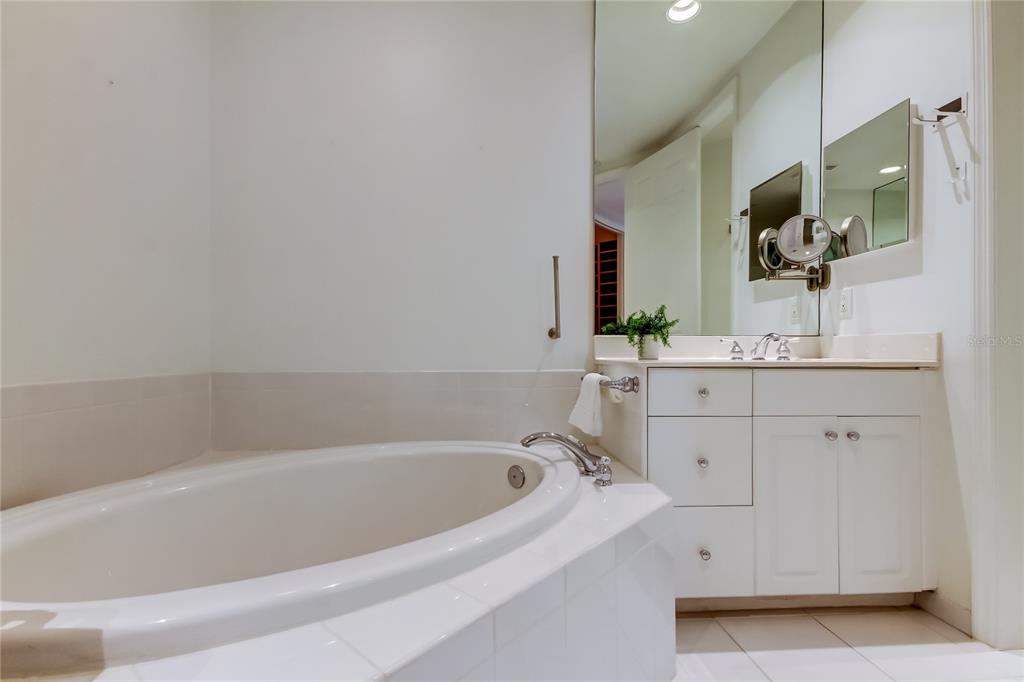 1200 Gulf Boulevard, Unit 101 Clearwater Beach, FL 33767 - Photo 35 of 74