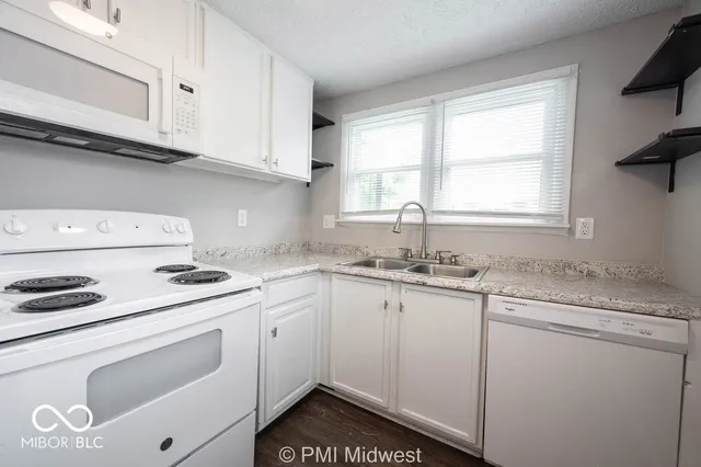 $1,295 | 237 Villa Avenue, Indianapolis, IN 46201