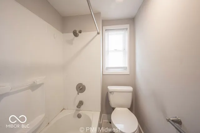 $1,295 | 237 Villa Avenue, Indianapolis, IN 46201