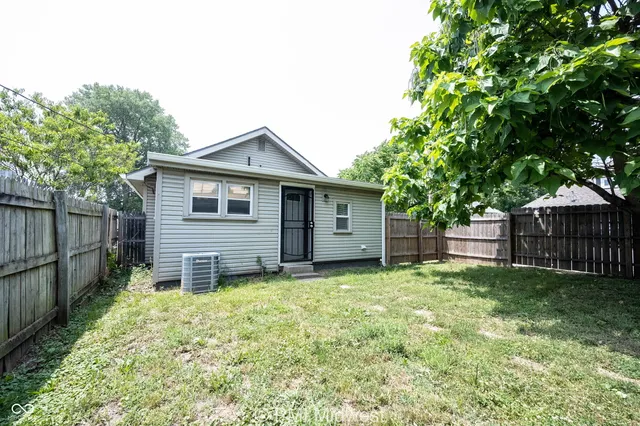 $1,295 | 237 Villa Avenue, Indianapolis, IN 46201
