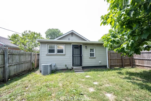 $1,295 | 237 Villa Avenue, Indianapolis, IN 46201