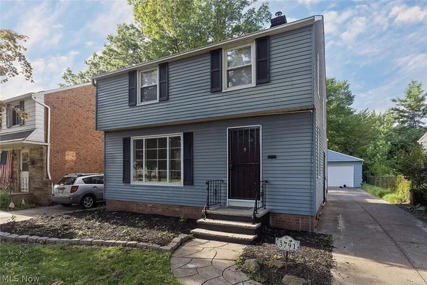 $199,900 | 3791 Fairoaks Road, South Euclid, OH 44121