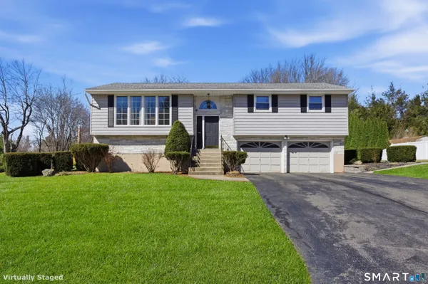 $459,000 | 1 Deer Run Drive, Wolcott, CT 06716
