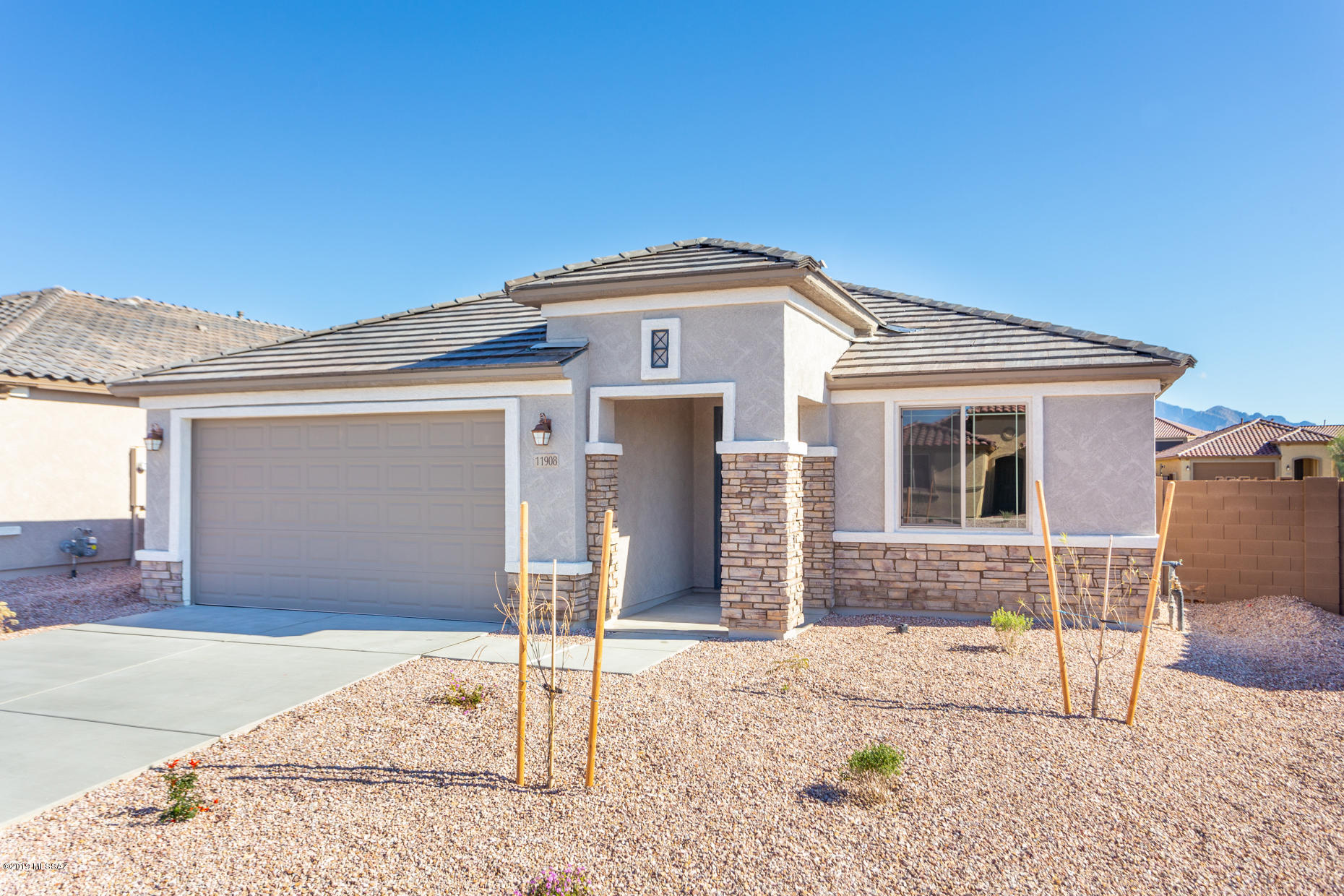 11908 North Raphael Way Tucson, AZ 85742 - Photo 1 of 20