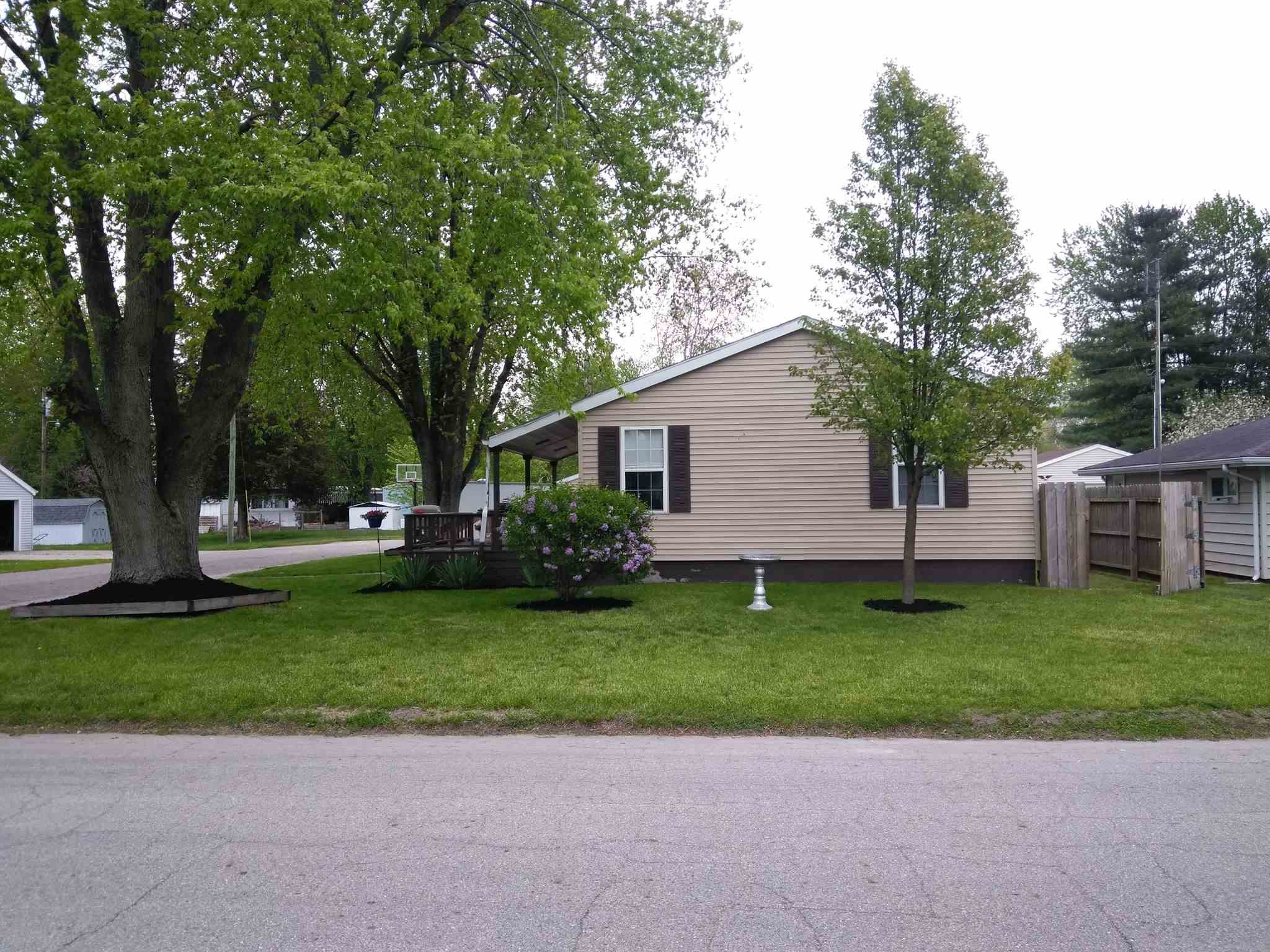 501 Clayton Street Rochester, IN 46975 - Photo 9 of 12