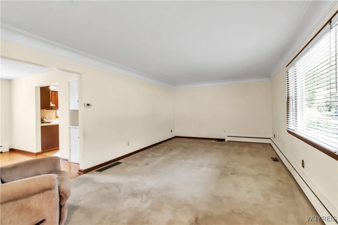 303 Seneca Place Lancaster, NY 14086 - Photo 4 of 31 Huge Living room