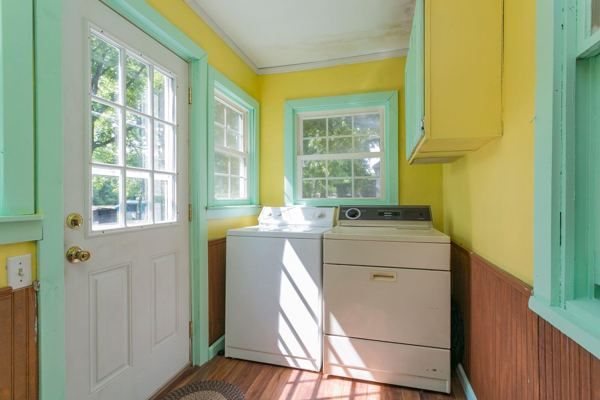 108 North Street Portland, TN 37148 - Photo 12 of 21 a utility room with dryer and washer