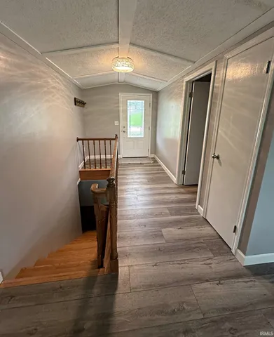 $279,900 | 2124 Lakeview Drive, Washington, IN 47501