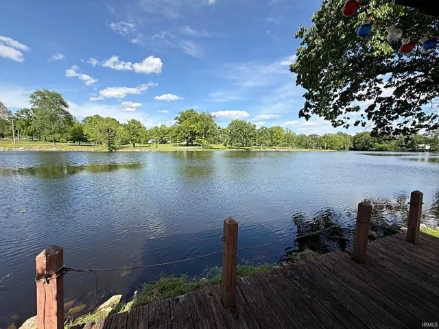 $279,900 | 2124 Lakeview Drive, Washington, IN 47501