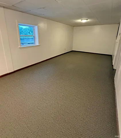 $279,900 | 2124 Lakeview Drive, Washington, IN 47501