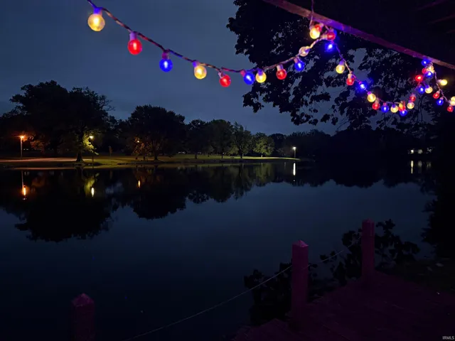 $279,900 | 2124 Lakeview Drive, Washington, IN 47501