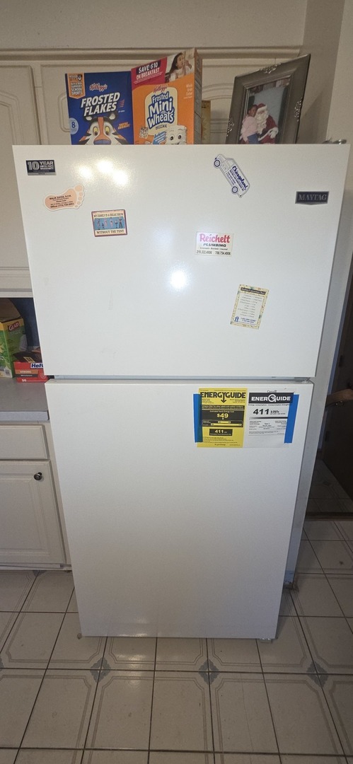 523 8th Street Chicago Heights, IL 60411 - Photo 12 of 31 a view of refrigerator