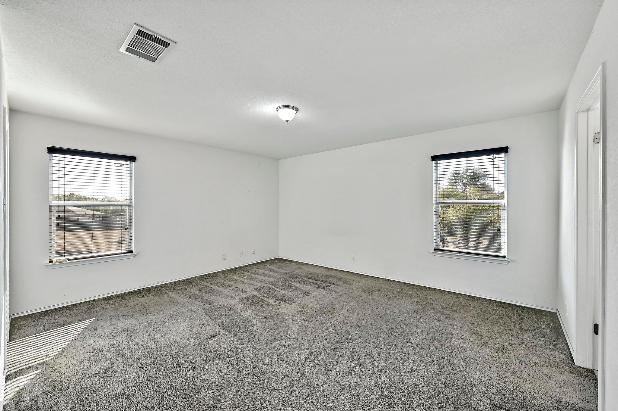 102 Cannery Cove Leander, TX 78641 - Photo 22 of 37 an empty room with a window