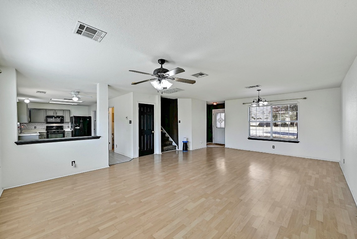 102 Cannery Cove Leander, TX 78641 - Photo 6 of 37