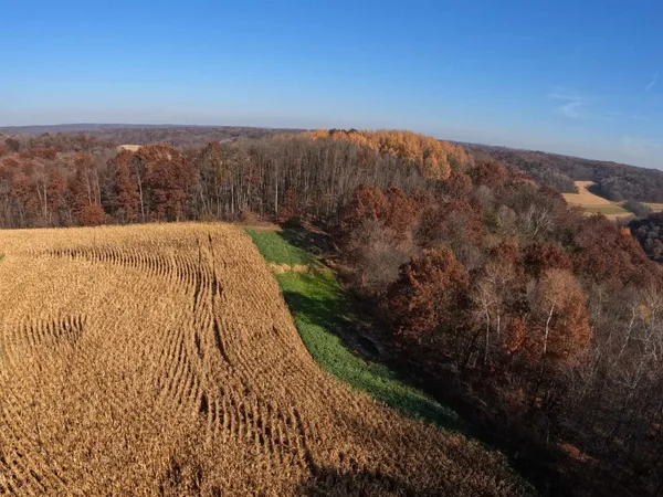 $989,000 | 999 Bennett Lane, Richland Center, WI 53581