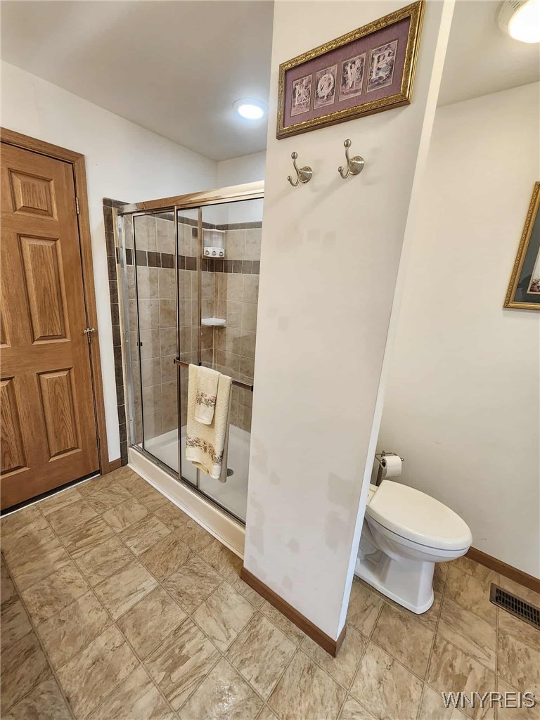 1774 Happy Hollow Road Olean, NY 14760 - Photo 18 of 48 Primary Suite Bathroom - Double-wide