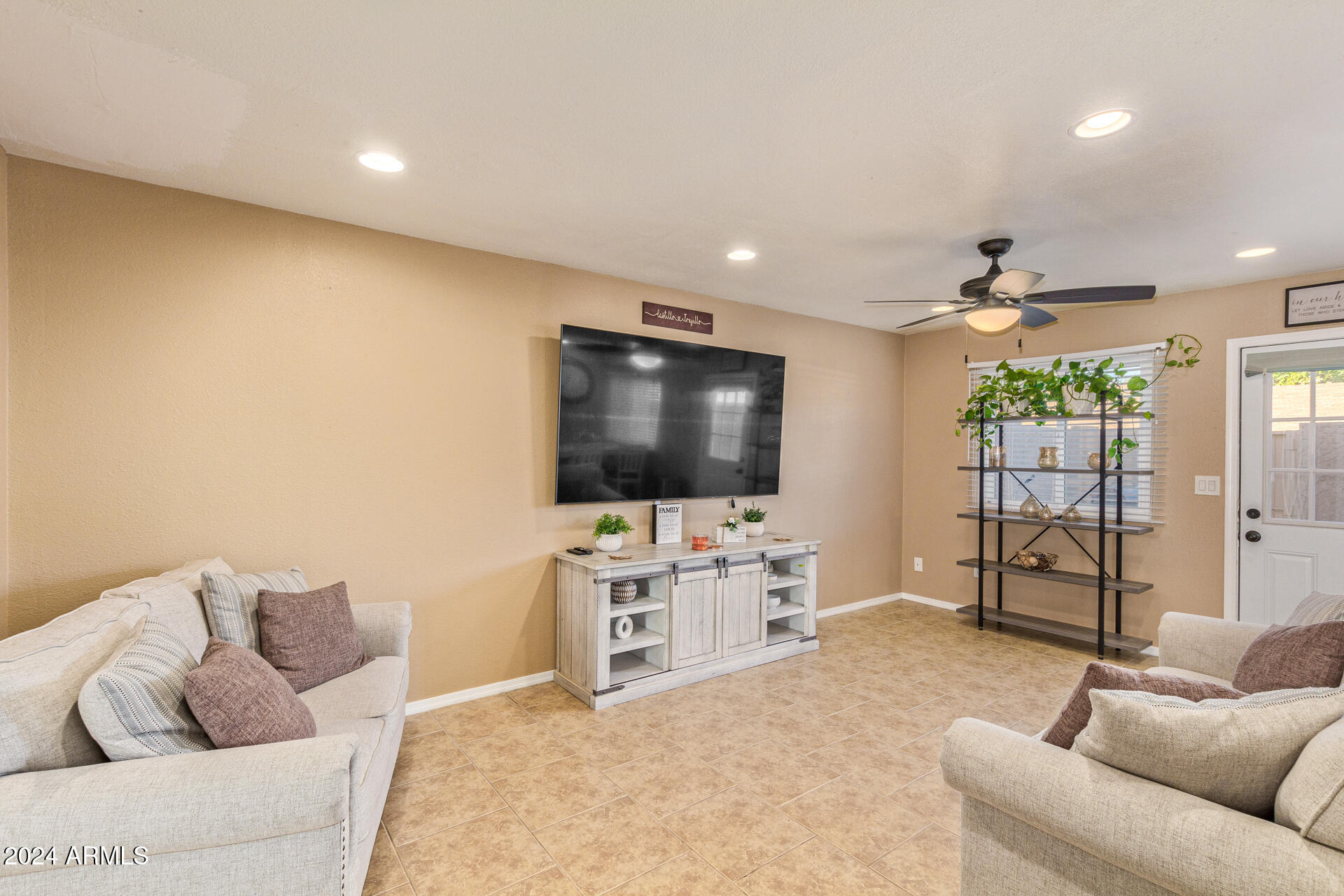 408 East Pecan Road Phoenix, AZ 85040 - Photo 11 of 40 0013-11-Pecan