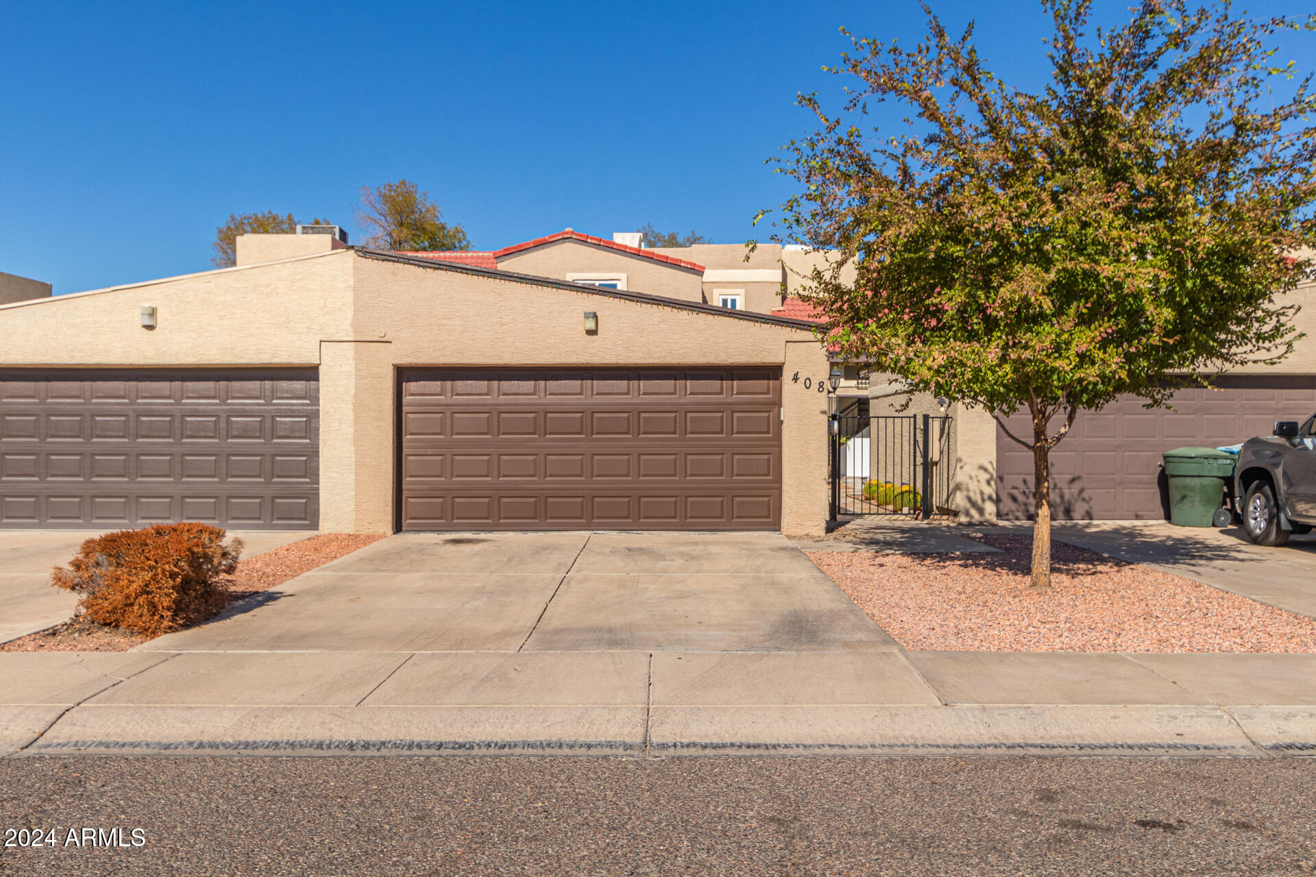 408 East Pecan Road Phoenix, AZ 85040 - Photo 5 of 40 0004-01-Pecan