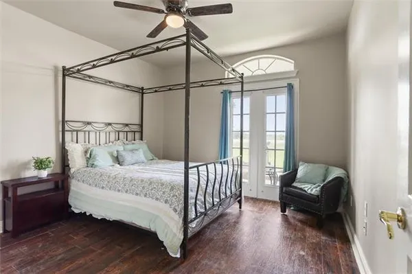 $449,000 | 102 Bayou Estates Drive, Des Allemands, LA 70030