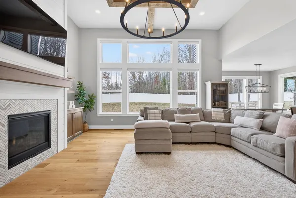 $1,149,900 | 692 Blackberry Court, Oneida, WI 54155