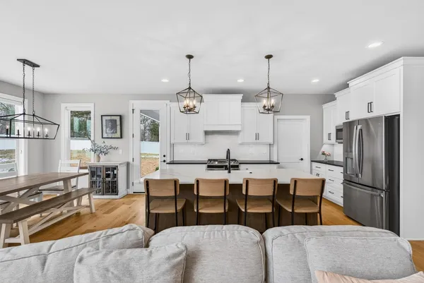 $1,149,900 | 692 Blackberry Court, Oneida, WI 54155