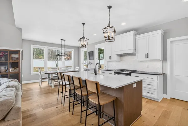 $1,149,900 | 692 Blackberry Court, Oneida, WI 54155