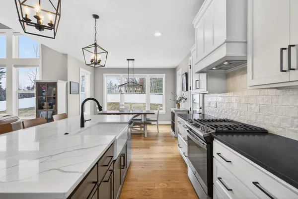 $1,149,900 | 692 Blackberry Court, Oneida, WI 54155