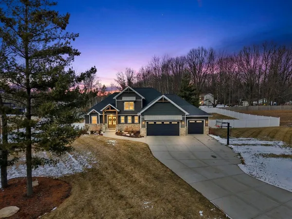 $1,149,900 | 692 Blackberry Court, Oneida, WI 54155