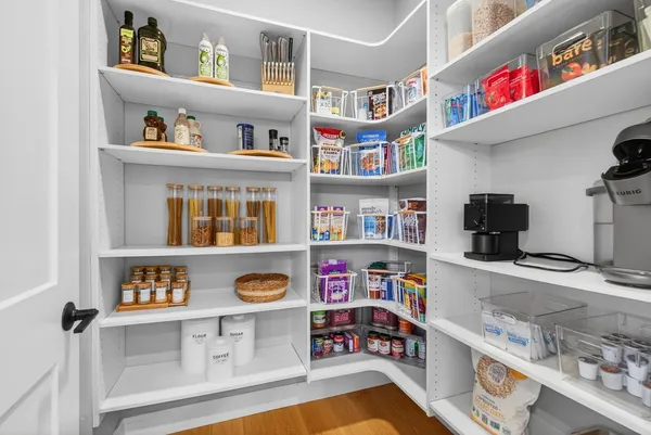 $1,149,900 | 692 Blackberry Court, Oneida, WI 54155