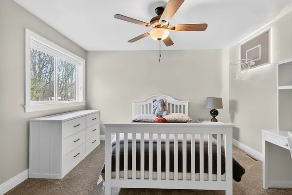 $1,149,900 | 692 Blackberry Court, Oneida, WI 54155