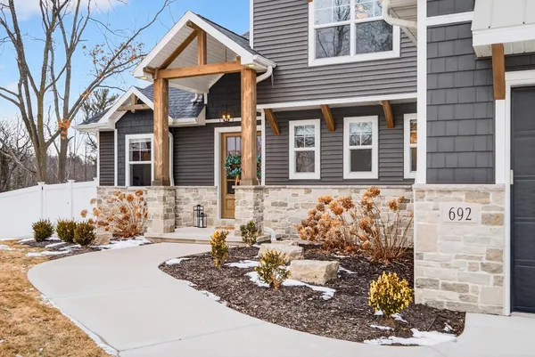 $1,149,900 | 692 Blackberry Court, Oneida, WI 54155