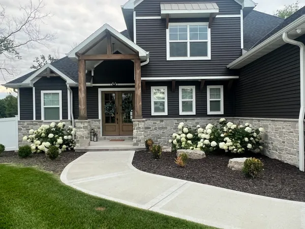 $1,149,900 | 692 Blackberry Court, Oneida, WI 54155