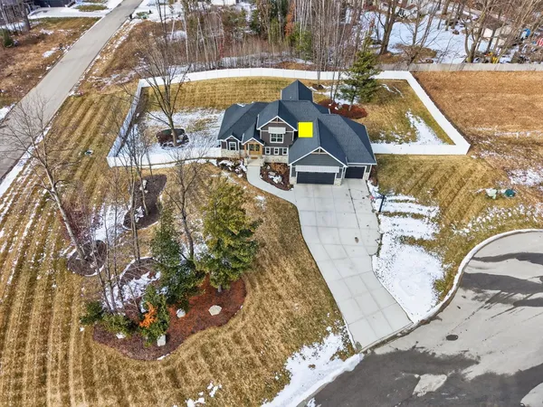 $1,149,900 | 692 Blackberry Court, Oneida, WI 54155