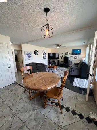 $279,000 | 2344 VÃa Canela, Oroville, CA 95966