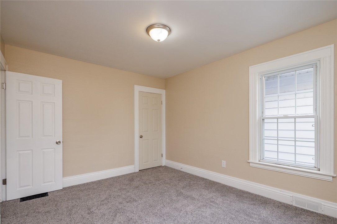 353 Sawyer Street Rochester, NY 14619 - Photo 20 of 34