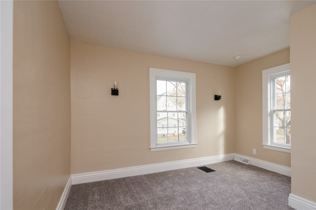 353 Sawyer Street Rochester, NY 14619 - Photo 21 of 34