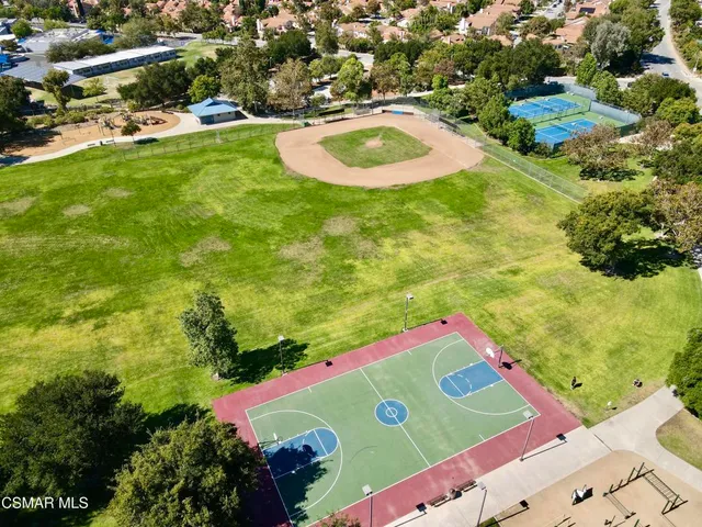 a view of an outdoor space