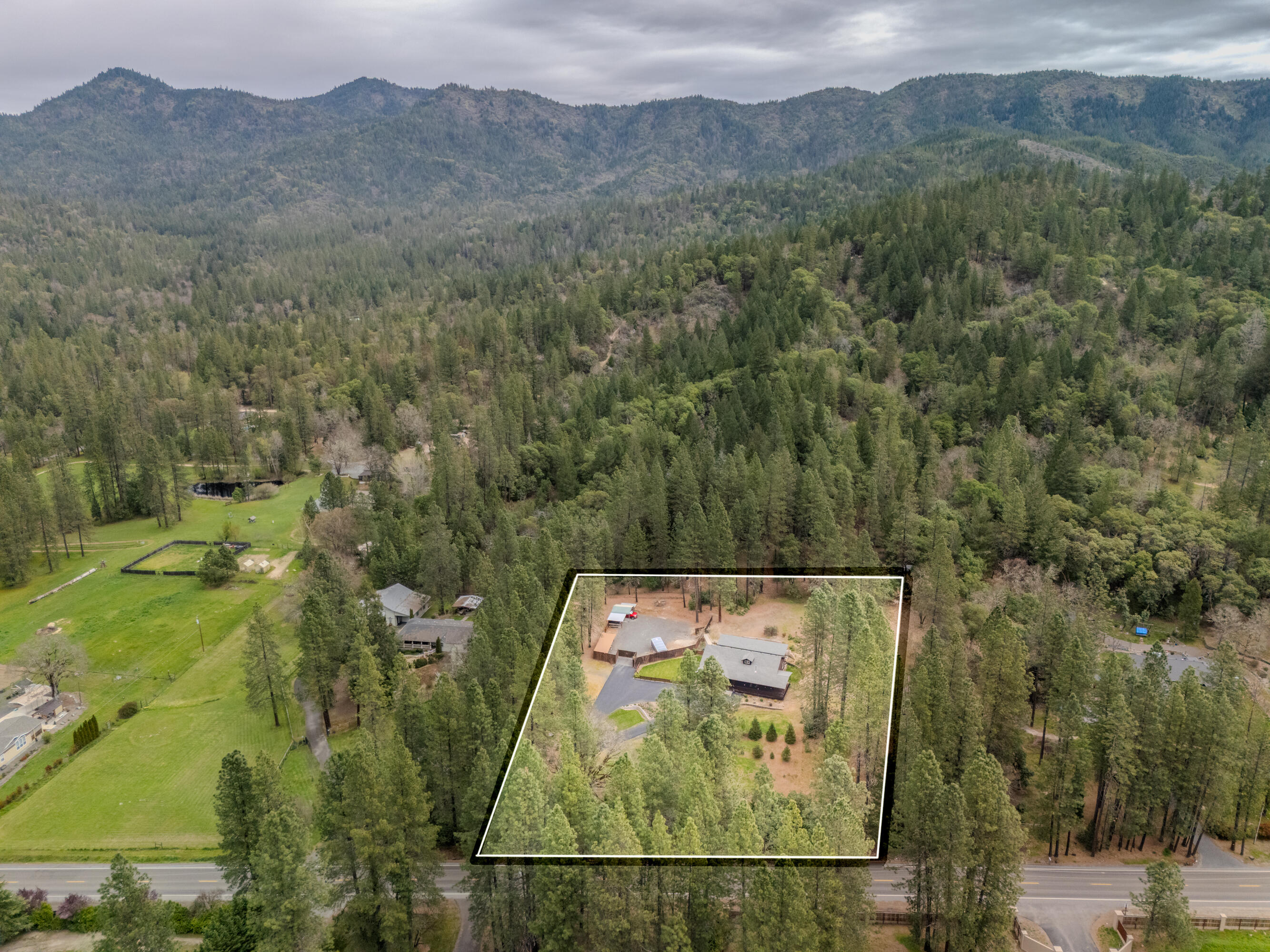 4728 East Evans Creek Road Rogue River, OR 97537 - Photo 39 of 40 01-47