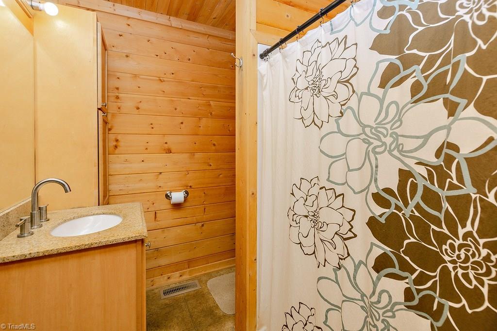 4545 Giles Road Lexington, NC 27295 - Photo 14 of 30 Gallery Image 14