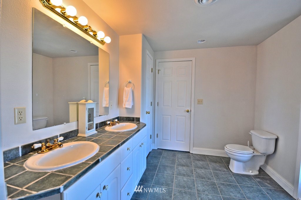 215 Bowen Road Mossyrock, WA 98564 - Photo 19 of 23 Gallery Image 19