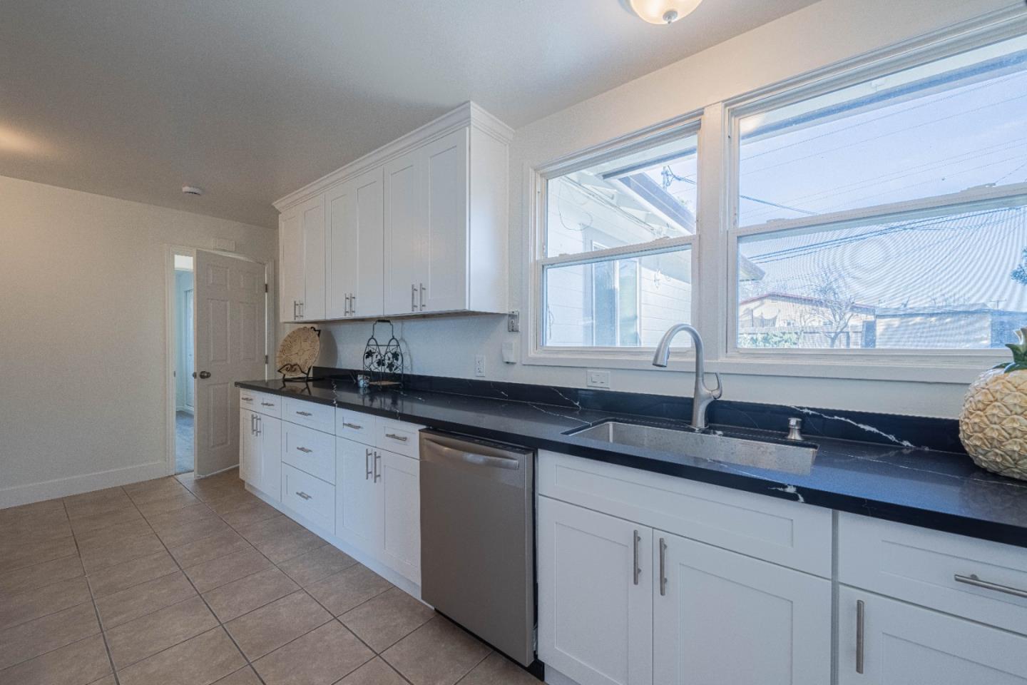 323 Chaparral Street Salinas, CA 93906 - Photo 13 of 35