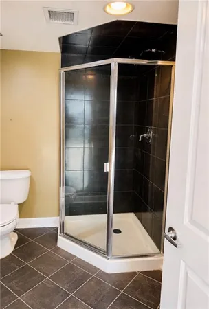 $245,000 | 600 Admiral Boulevard, Unit 907, Kansas City, MO 64106