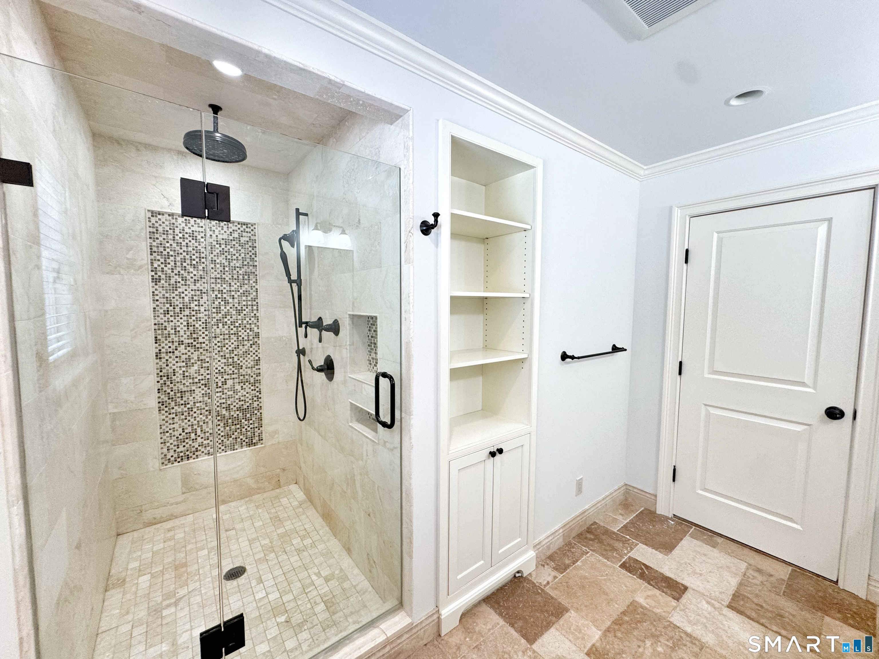 10 Harvann Road Norwalk, CT 06850 - Photo 17 of 35