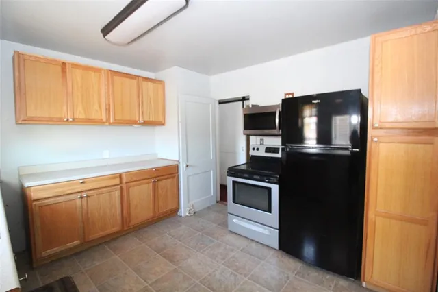 $55,000 | 260 South Munday Avenue, Munday, TX 76371