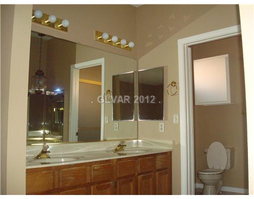7712 Musical Las Vegas, NV 89145 - Photo 14 of 21 Master Bath/Spa.