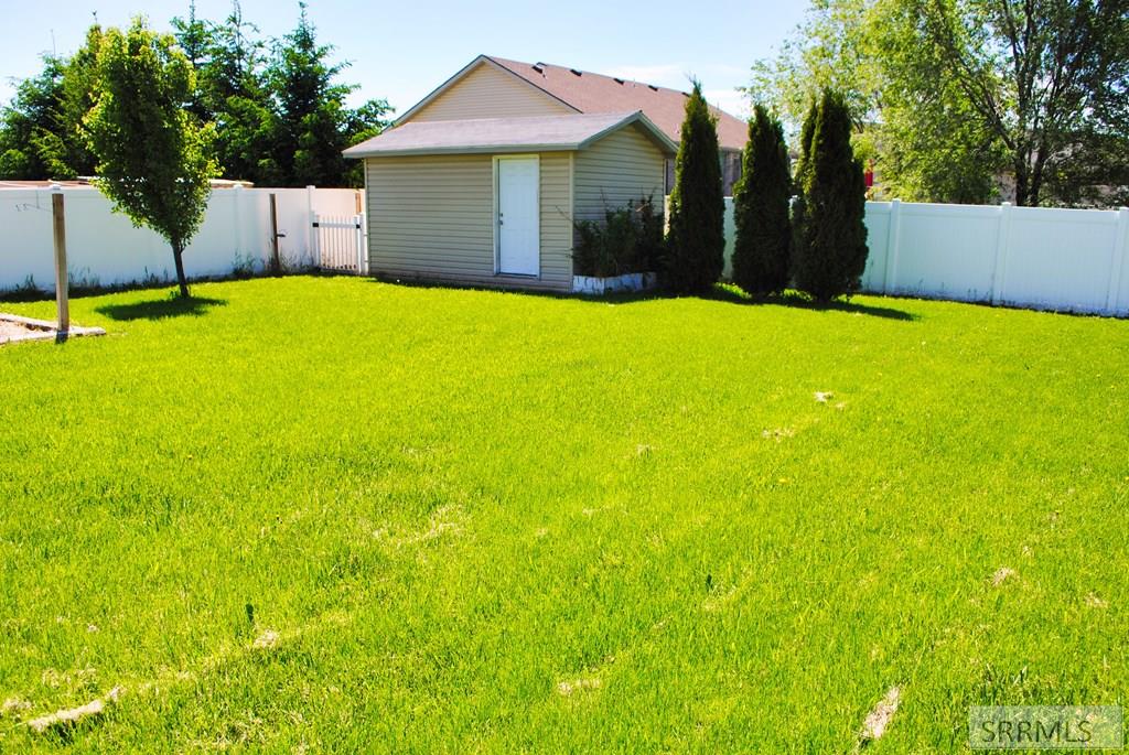 3600 Hyrum Drive Idaho Falls, ID 83401 - Photo 41 of 43