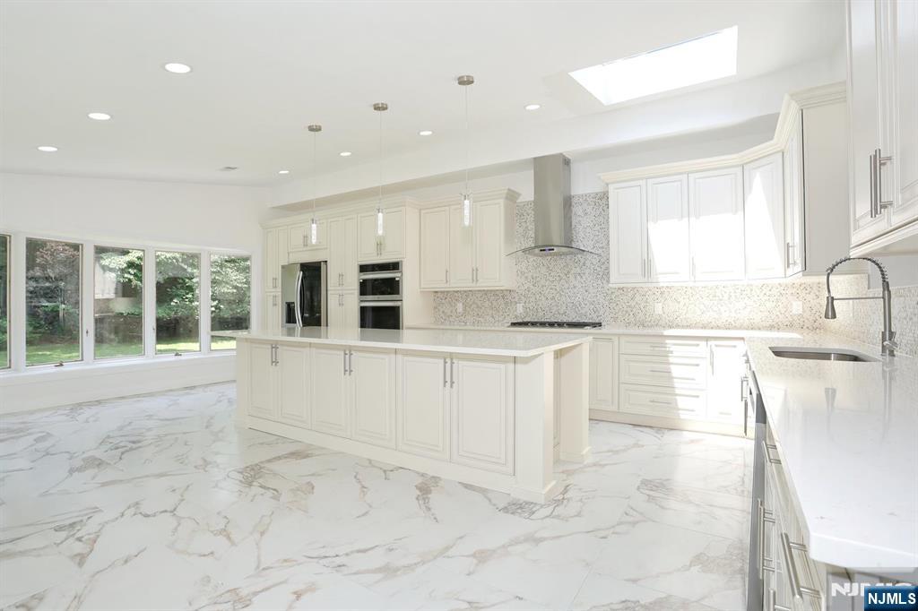 51 Mill Rd Extension Woodcliff Lake, NJ 07677 - Photo 9 of 50