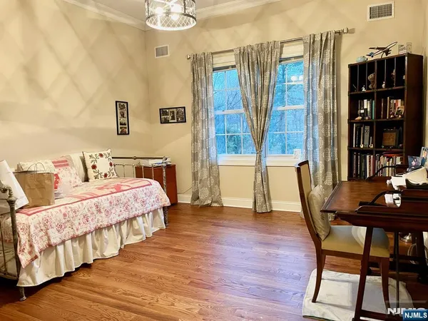 $4,150 | 116 Washington Avenue, Unit 3D, Hawthorne, NJ 07506