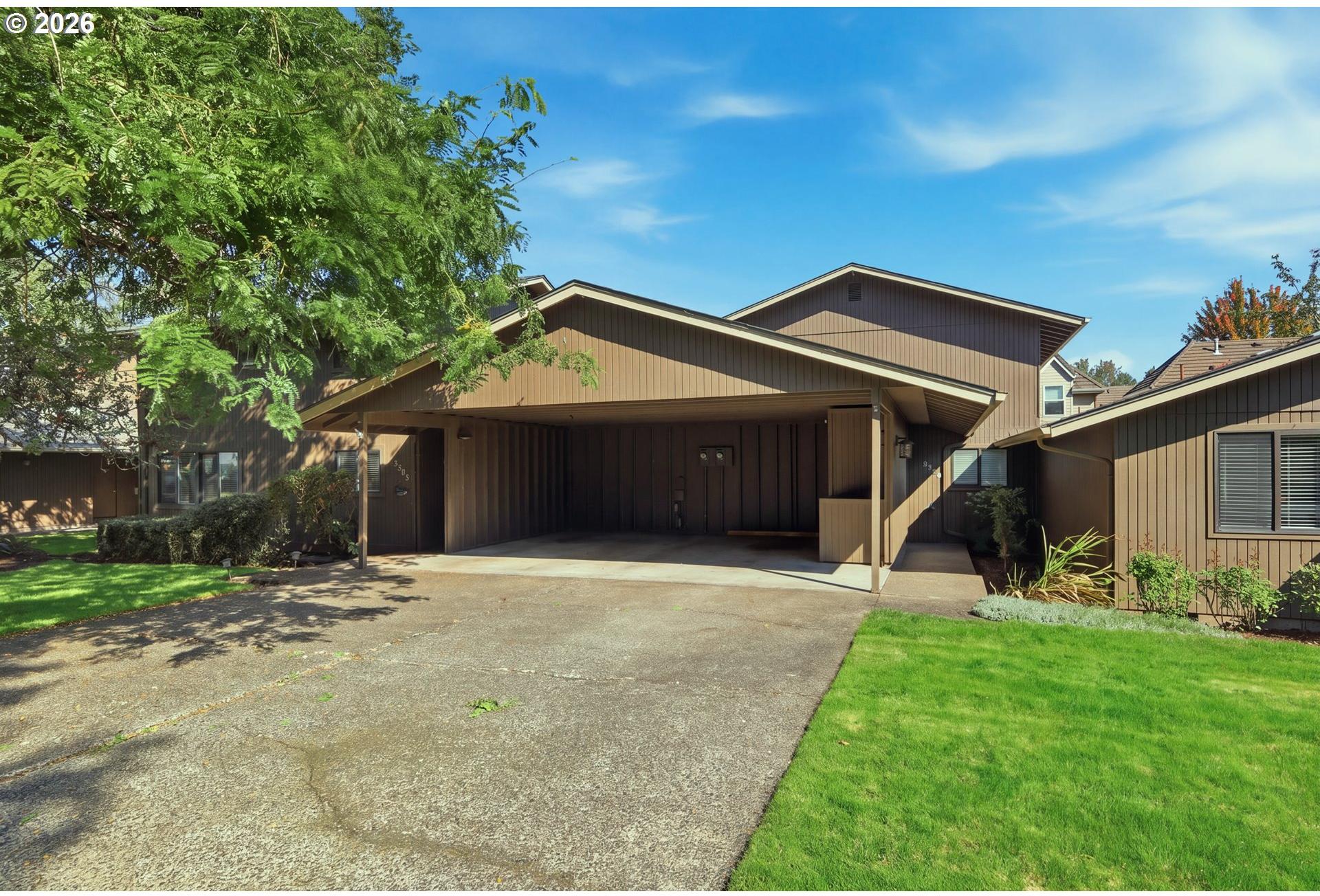 2204 Ridgeway Drive Eugene, OR 97401 - Photo 1 of 40 Gallery Image 1