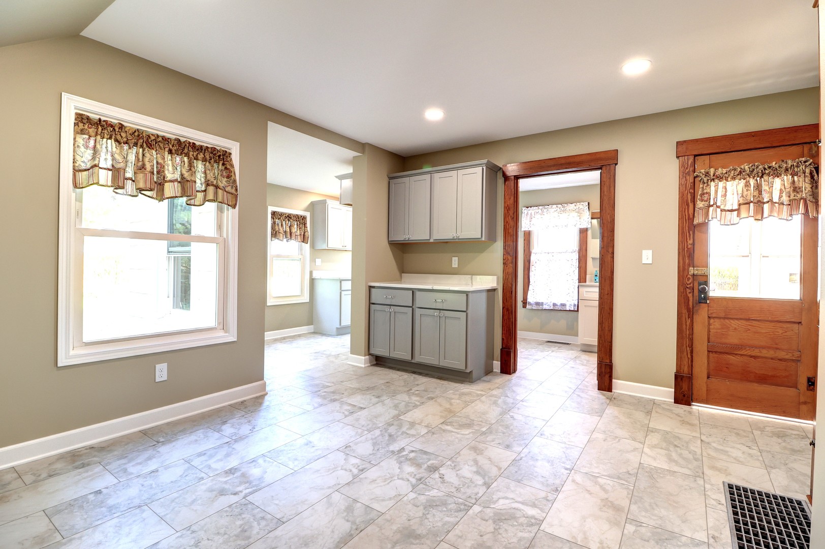 21932 Fulfs Road Sterling, IL 61081 - Photo 18 of 40 Gallery Image 18